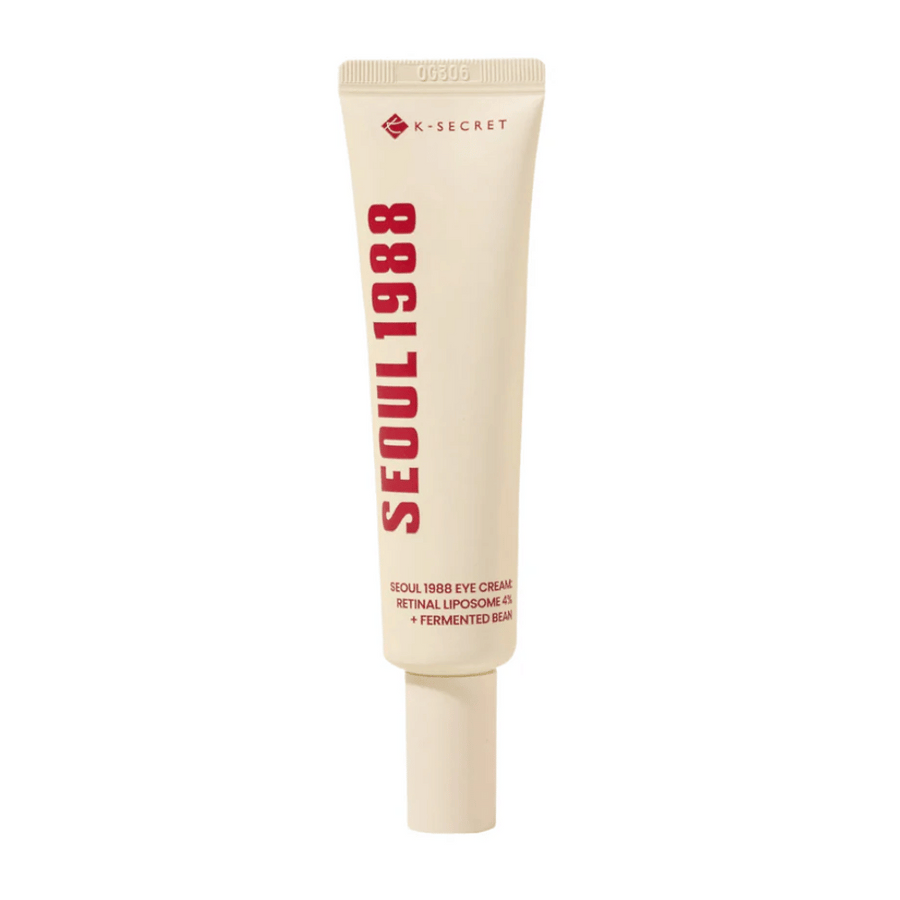 KSECRET-SEOUL 1988 Eye Cream - Retinal Liposome 4% + Fermented Bean
Denna ögonkräm kombinerar 4% Retinal Liposome och Fermenterade bönor för att effektivt reducera fina linjer, återfukta och stärka det känsliga ögonområdet.
✨ Fördelar:
✔ Retinal Liposome 4% – Kraftfull anti-aging för en jämnare hud
✔ Fermenterade bönor – Näring och skydd för ökad elasticitet
✔ Lätt och snabbabsorberande – Passar även känslig hud
Perfekt för att återfukta och ge ögonområdet en uppfriskad och ungdomlig look! 👁✨