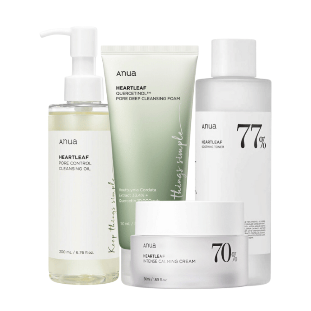 Zestaw produktów do pielęgnacji skóry od Anua, zawierający Heartleaf Pore Control Cleansing Oil, Heartleaf 77% Soothing Toner, Heartleaf Quercetin+ Pore Deep Cleansing Foam, i Heartleaf 70% Intense Calming Cream. Te produkty są formułowane z sercem i innymi łagodzącymi składnikami, zaprojektowane, aby zmniejszać pory, łagodzić i nawilżać skórę.
