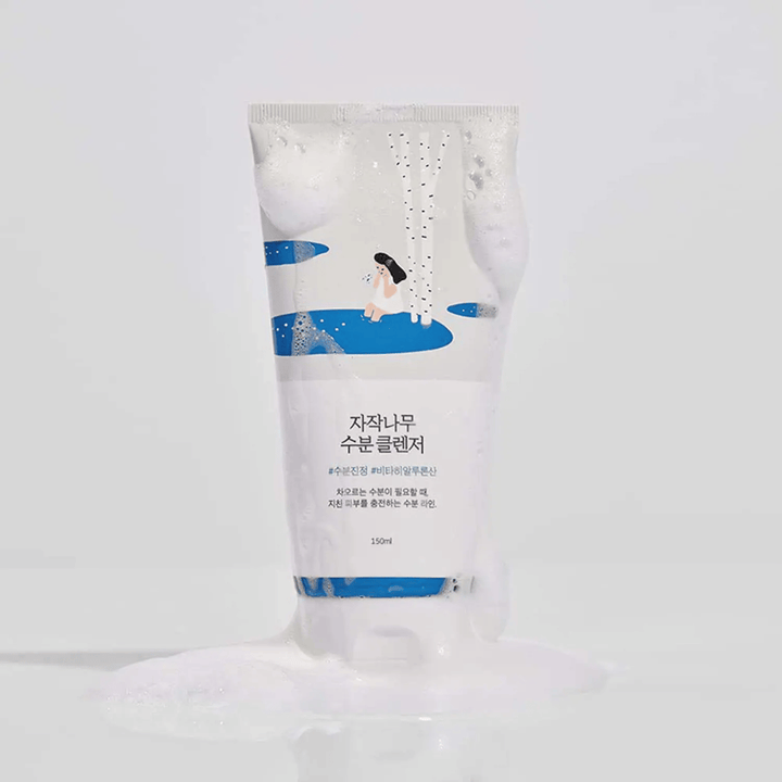 ROUND LAB Birch Juice Moisturizing Cleanser 150 ml w tubce z kremową pianą, łagodny środek do mycia twarzy z sokiem z brzozy, który delikatnie oczyszcza, nawilża skórę i nadaje się nawet dla wrażliwej skóry.