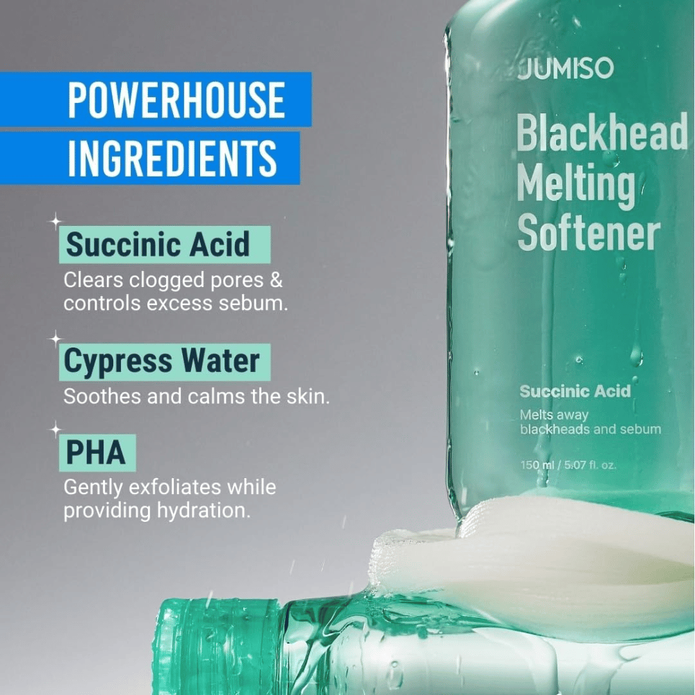 Zbliżenie na butelkę JUMISO Blackhead Melting Softener. Tekst pokazuje kluczowe składniki: kwas bursztynowy, wodę cyprysową i PHA do oczyszczania porów.