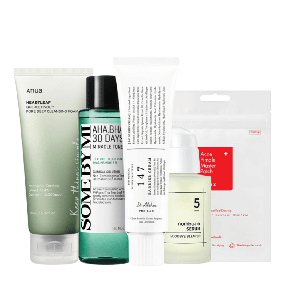 
Zestaw produktów do pielęgnacji skóry przeznaczony do zwalczania wyprysków i trądziku. Zestaw zawiera Anua Heartleaf Quercetin+ Pore Deep Cleansing Foam, SOME BY MI AHA.BHA.PHA 30 Days Miracle Toner, Dr. Althea Pro Lab 5 Numbuzin Serum, oraz Acne Pimple Master Patch. Produkty te są specjalnie opracowane, aby łagodzić, oczyszczać i leczyć problematyczną skórę, a także skutecznie zmniejszać widoczność pryszczy i porów.