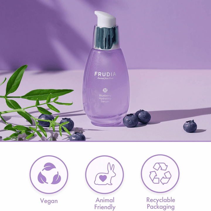 FRUDIA Blueberry Hydrating Serum z ekstraktem z jagód, wegańska formuła, cruelty-free i opakowanie nadające się do recyklingu, opracowane w celu nawilżenia i blasku.