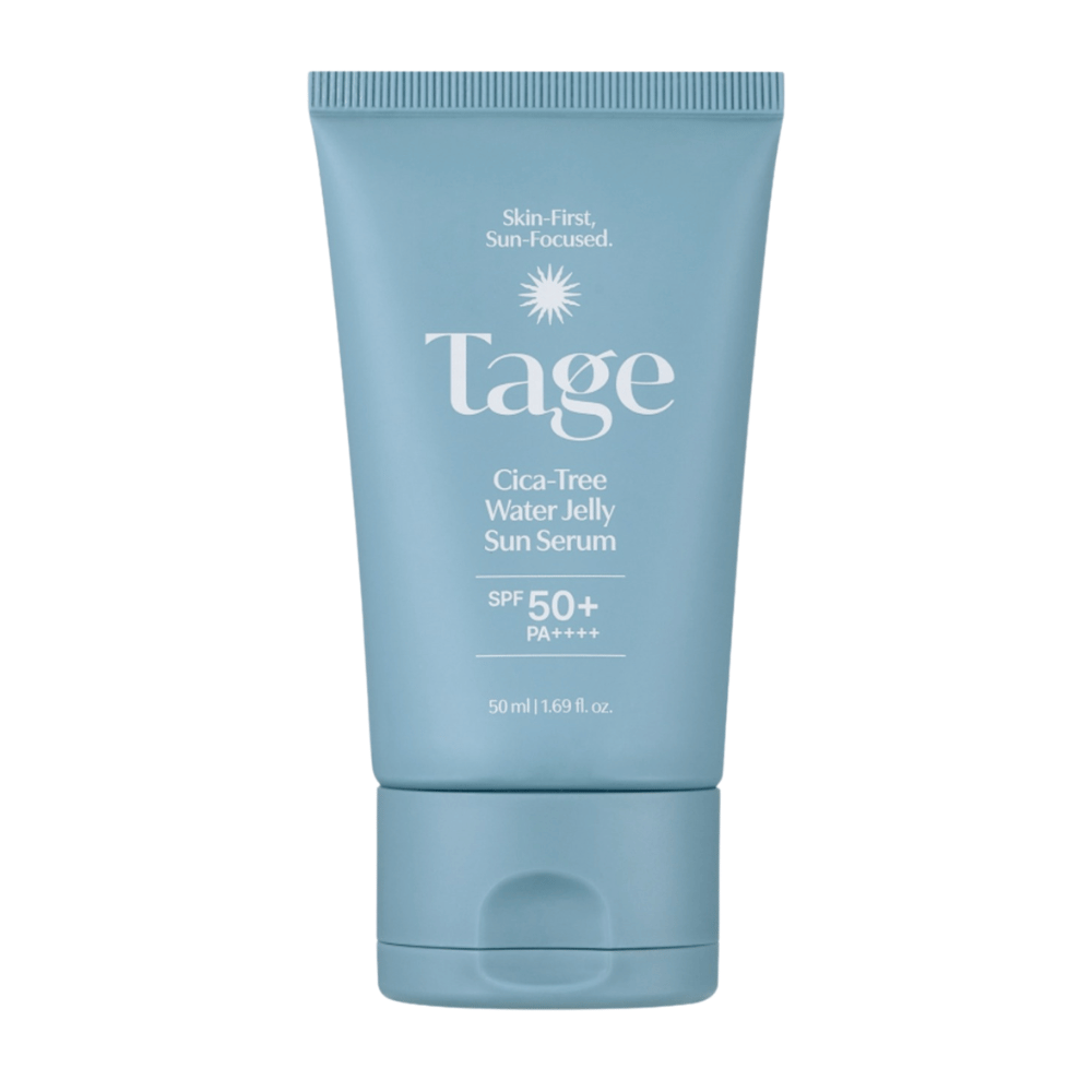 Tage Cica-Tree Water Jelly Sun Serum SPF 50+ PA++++ 50 ml, nawilżające serum przeciwsłoneczne w jasnoniebieskiej tubce na białym tle.
