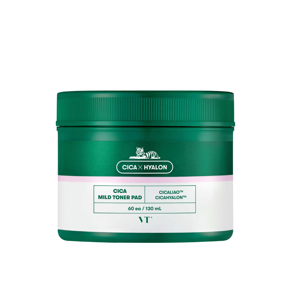 Zielona puszka z VT Cica Mild Toner Pad, 60 sztuk płatków/130 ml, z białą i różową etykietą oraz logotypem tygrysa na białym tle.