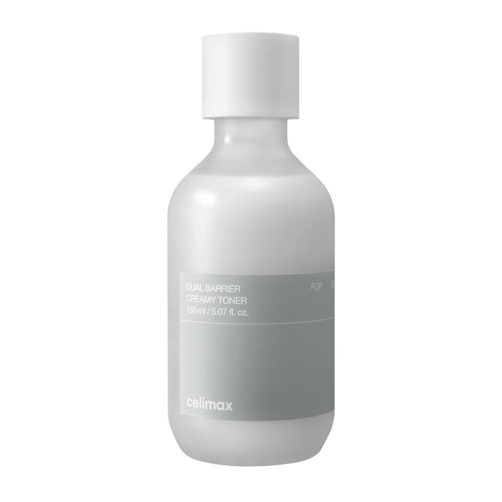 Biała butelka z szarą etykietą dla Celimax Dual Barrier Creamy Toner – nawilżający tonik o łagodnej formule, specjalnie zaprojektowany dla skóry wrażliwej i suchej.