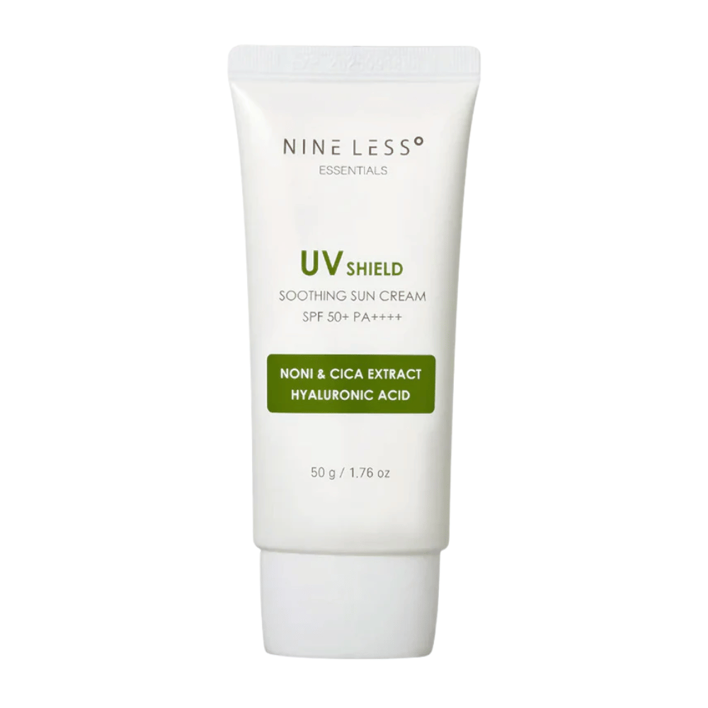 NINE LESS Essentials UV Shield Soothing Sun Cream SPF 50+ PA++++ – nawilżający krem przeciwsłoneczny z noni, ekstraktem z cica i kwasem hialuronowym, który chroni i koi skórę.