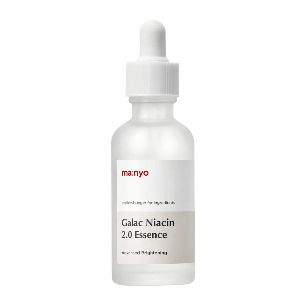 Zbliżenie na Ma:nyo Galac Niacin 2.0 Essence – zaawansowana zaktualizowana formuła, która nawilża, rozjaśnia i poprawia elastyczność skóry.
