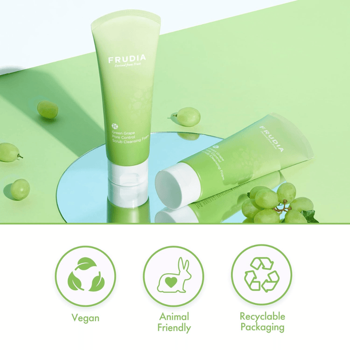 FRUDIA Green Grape Pore Control Scrub Cleansing Foam – wegański i cruelty-free środek do mycia twarzy z opakowaniem nadającym się do recyklingu, stworzony do skutecznej pielęgnacji porów.