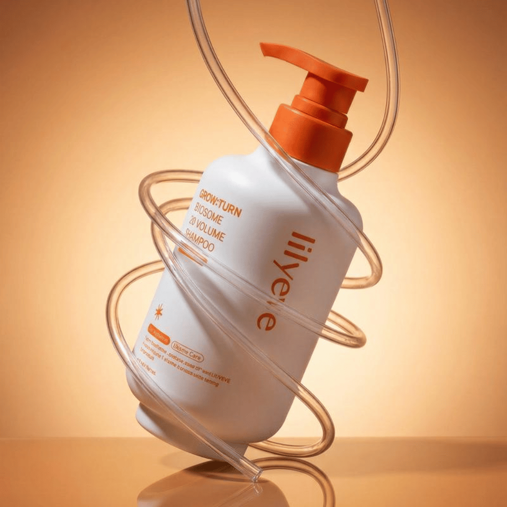 LILYEVE Grow:Turn Exosome 3D Volume Shampoo o nowoczesnym designie i w butelce z pompką dla łatwego użycia