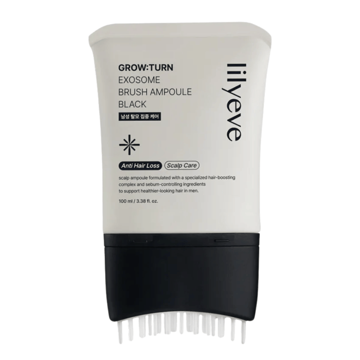 Wyizolowane zdjęcie produktu LILYEVE Grow:Turn Exosome Brush Ampoule Prime na białym tle. Zintegrowany aplikator szczotkowy ułatwia nakładanie serum bezpośrednio na skórę głowy do codziennej pielęgnacji włosów i skóry głowy.