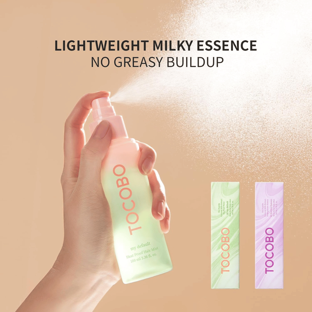 2. TOCOBO Heat Proof Hair Mist #02 My Default – lekka mleczna mgiełka do włosów, która rozpyla się równomiernie, nie przetłuszczając ani nie obciążając włosów