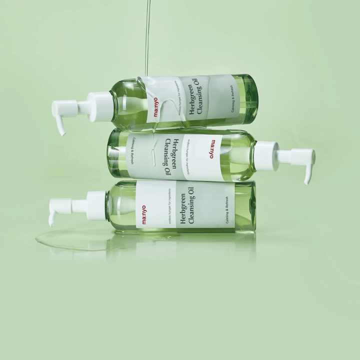 ma:nyo Herbgreen Cleansing Oil olejek oczyszczający w piętrowych butelkach, oczyszczanie olejkiem, które rozpuszcza makijaż, filtry przeciwsłoneczne i zanieczyszczenia, nie wysuszając skóry