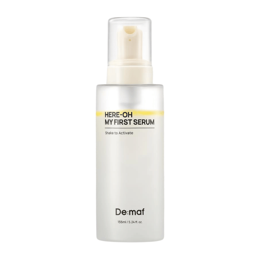 Wycięte zdjęcie produktowe De:maf Here-Oh My First Serum na jasnym tle.