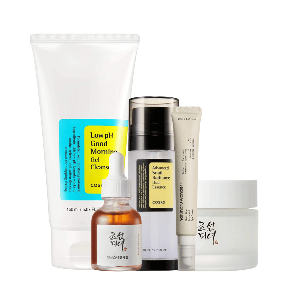 Wybór K-Beauty Mature Skin Time Revers Kit dla oznak starzenia na białym tle.