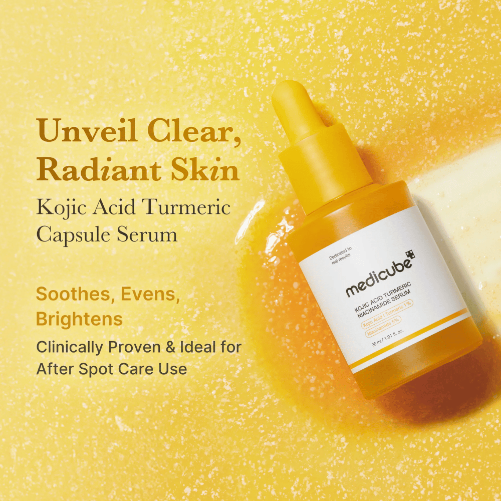 Grafika kampanijna przedstawiająca Medicube Kojic Acid Turmeric Niacinamide Serum z intensywną żółtą paletą barw, która podkreśla efekt glow, blask i właściwości poprawiające kondycję skóry. Nacisk położono na ukojenie skóry, wyrównanie kolorytu i nadanie jej jaśniejszego wyglądu po pielęgnacji post-acne.