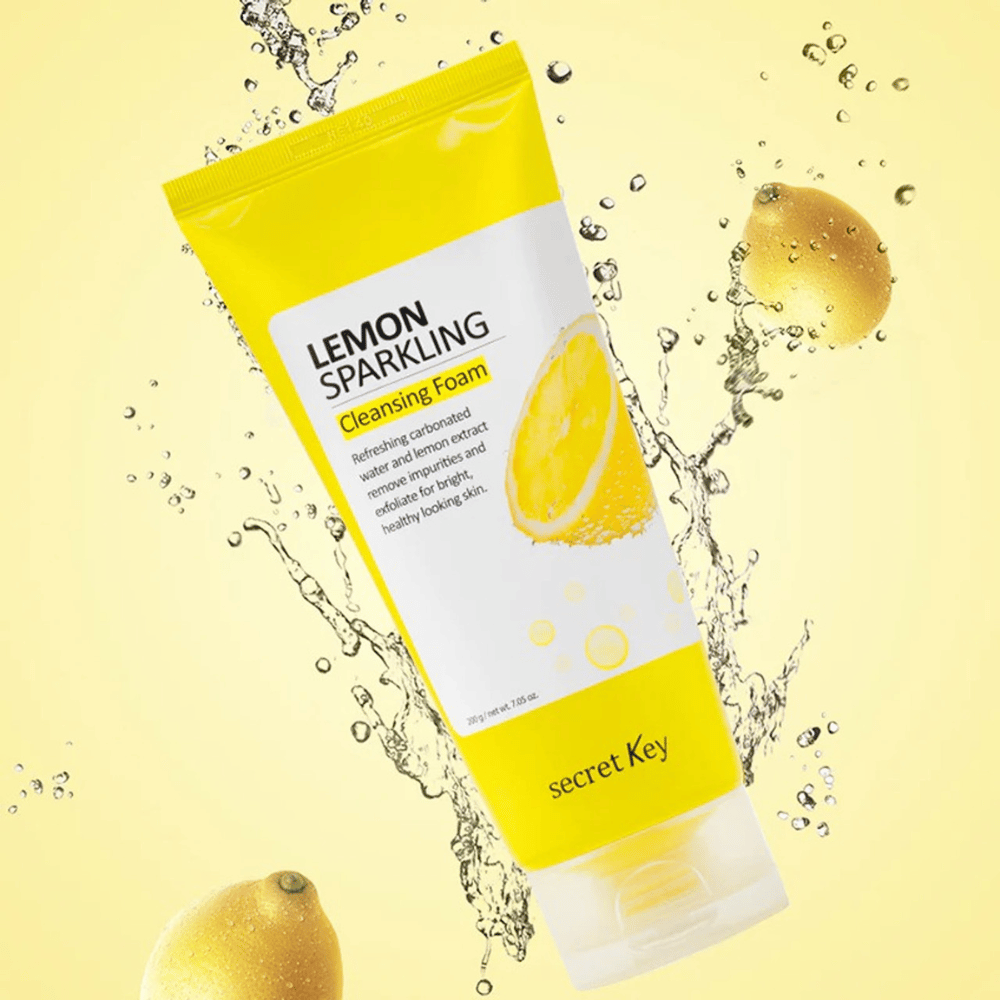 Lemon Sparkling Cleansing Foam od Secret Key – odświeżający piankowy środek do mycia z ekstraktem z cytryny, który usuwa zanieczyszczenia i nadaje skórze jaśniejszy wygląd.