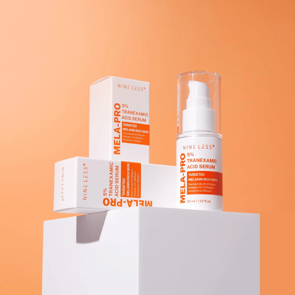 NINE LESS MELA-PRO 5% Tranexamic Acid Serum 30 ml z opakowaniem, serum dodające blasku przeciw przebarwieniom i nierównemu kolorytowi skóry.