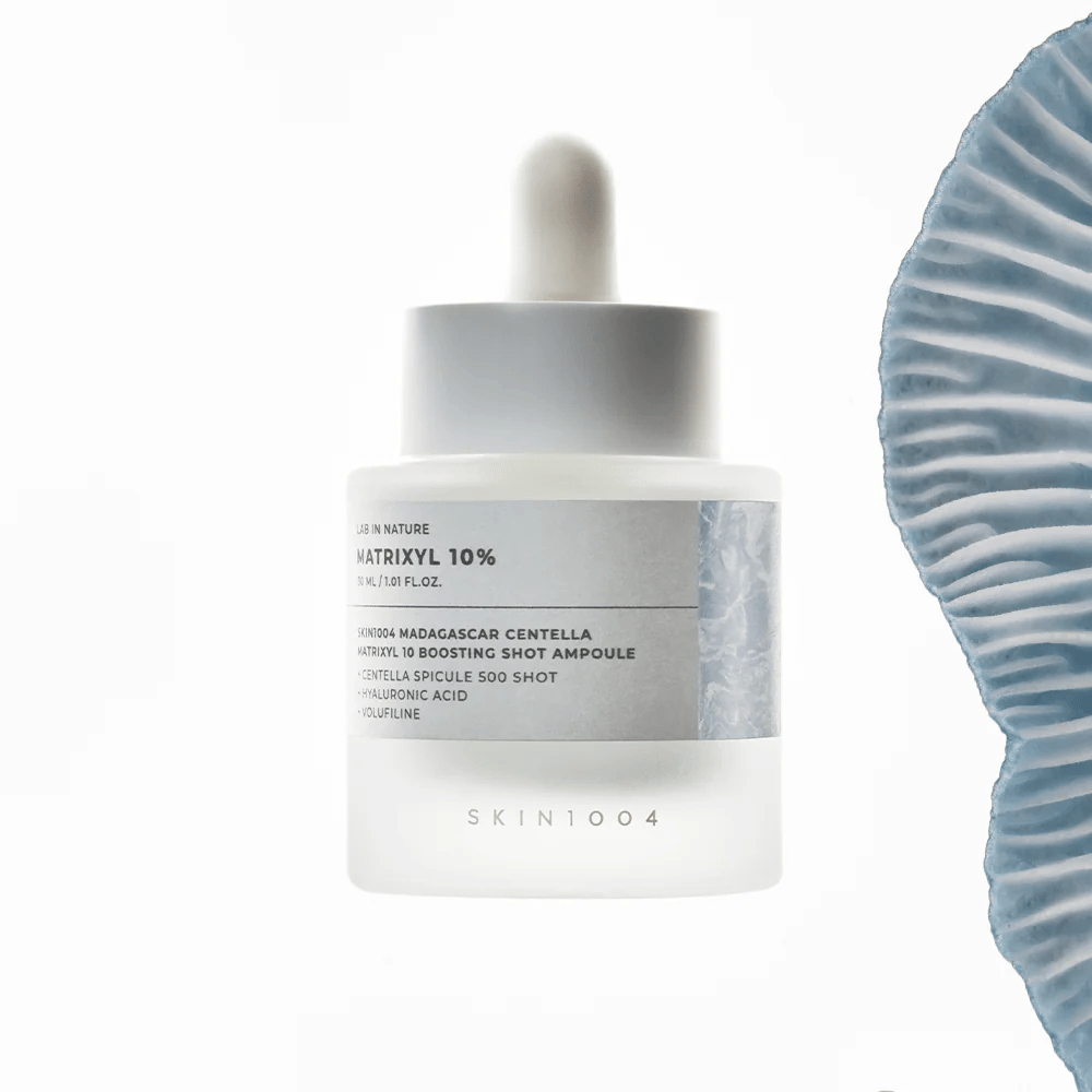 SKIN1004 Madagascar Centella Matrixyl 10 Boosting Shot Ampoule – koreańskie serum z 10% Matrixyl i centella asiatica dla jędrniejszej skóry, poprawionej elastyczności i intensywnego nawilżenia.