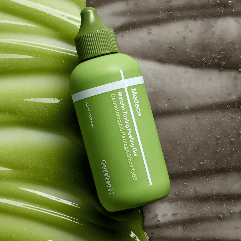 Centellian24 Madeca Matcha Toning Peeling Gel – koreański peeling gel z matchą, który pomaga delikatnie złuszczać skórę, usuwać martwe komórki skóry i nadać jej jaśniejszy i bardziej jednolity koloryt.