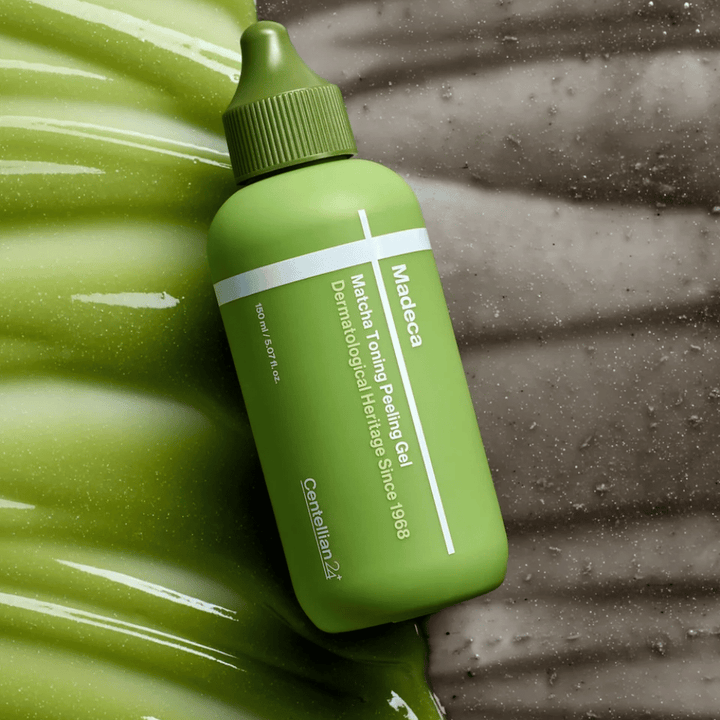 Centellian24 Madeca Matcha Toning Peeling Gel – koreański peeling gel z matchą, który pomaga delikatnie złuszczać skórę, usuwać martwe komórki skóry i nadać jej jaśniejszy i bardziej jednolity koloryt.