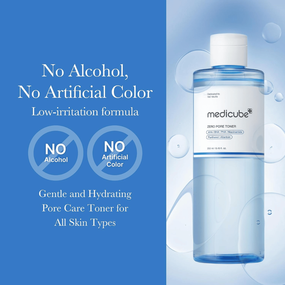 Medicube Zero Pore Toner 250 ml, nawilżający tonik do twarzy bez alkoholu i sztucznych barwników. Niebieska butelka z bąbelkami wody.