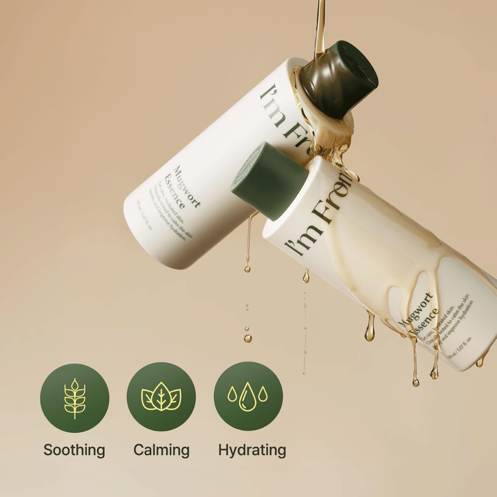 I'm From Mugwort Essence z ekstraktem z bylicy, który koi podrażnioną skórę, intensywnie nawilża i pomaga wzmocnić barierę ochronną skóry.