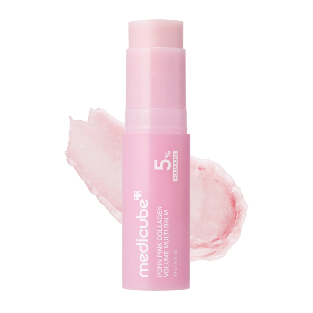 1. Medicube PDRN Pink Collagen Volume Multi Balm 10 g – różowy sztyft-balsam z PDRN i kolagenem oraz kremową konsystencją na białym tle