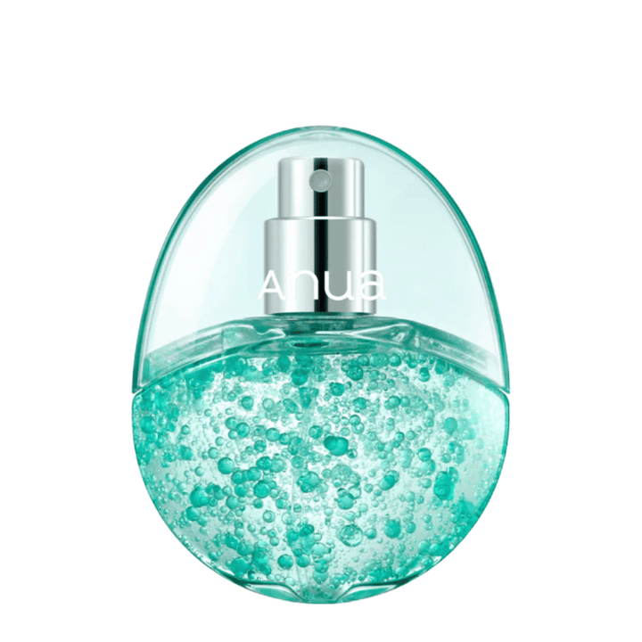 Wyizolowane zdjęcie produktu Anua PDRN Hyaluronic Acid Hydrating Capsule Mist na jasnym tle. Butelka w kształcie jajka ma przezroczystą górną część i dolną część wypełnioną turkusowymi kapsułkami nawilżającymi, które podkreślają unikalną formułę produktu i jego premium charakter.