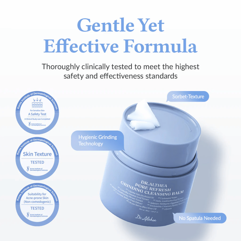 Dr.Althea Pore Refresh Grinding Cleansing Balm z napisem "Gentle Yet Effective Formula" powyżej. Słoik ma sorbetową teksturę z higieniczną technologią mielenia i nie wymaga szpatułki do użycia. Klinicznie testowany dla skóry wrażliwej i skłonnej do trądziku (niekomedogenny).