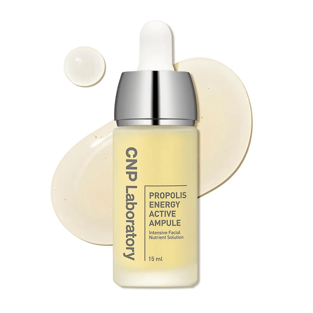 CNP Laboratory Propolis Energy Active Ampoule to intensywne rozwiązanie odżywcze do twarzy, wzbogacone ekstraktem z propolisu. Nawilża, wzmacnia barierę ochronną skóry i nadaje naturalny blask. Idealny dla skóry wrażliwej. Stosuj codziennie, aby wspierać zdrową i promienną cerę.