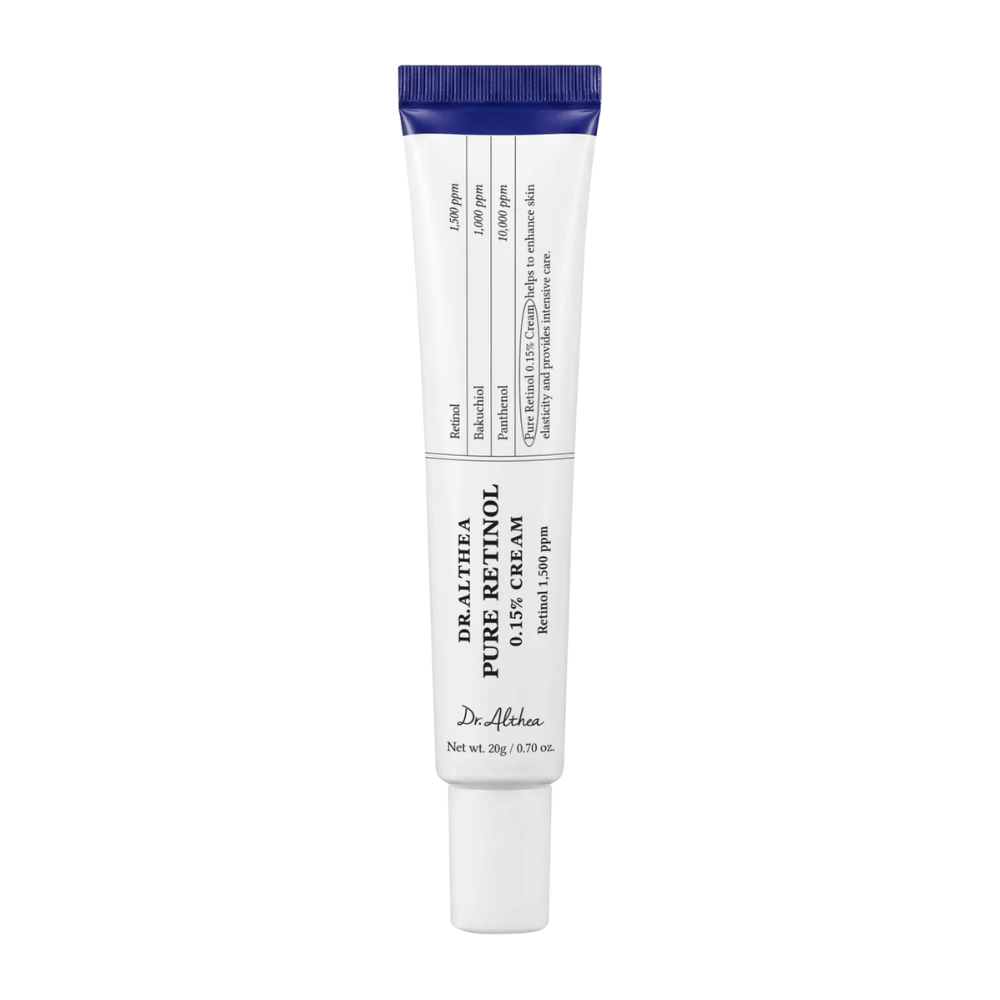 Zdjęcie produktu na białym tle przedstawiające Dr. Althea Pure Retinol 0.15% Cream. Minimalistyczny design tubki podkreśla czysty i kliniczny charakter produktu, a jednocześnie stężenie retinolu jest wyraźnie zakomunikowane na opakowaniu.