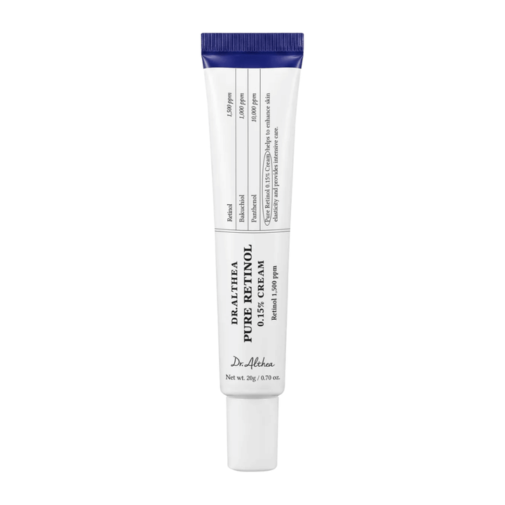 Zdjęcie produktu na białym tle przedstawiające Dr. Althea Pure Retinol 0.15% Cream. Minimalistyczny design tubki podkreśla czysty i kliniczny charakter produktu, a jednocześnie stężenie retinolu jest wyraźnie zakomunikowane na opakowaniu.
