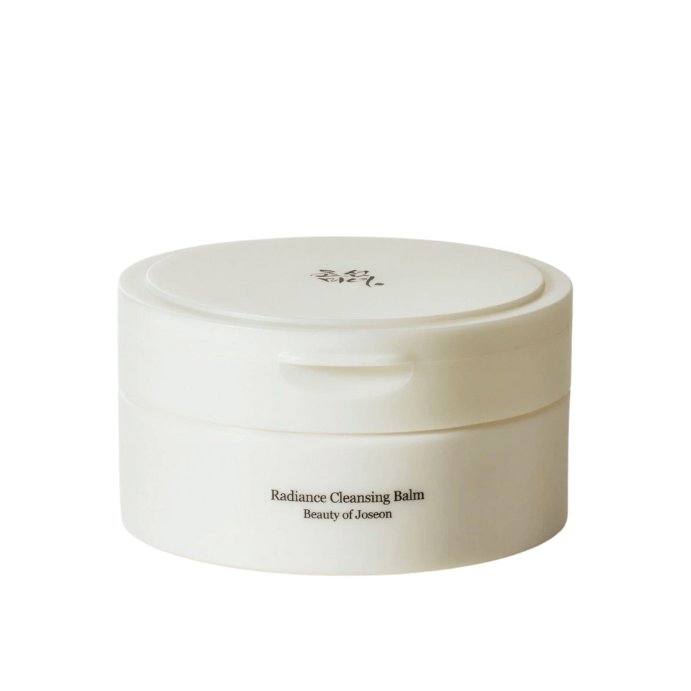 Zdjęcie produktu Beauty of Joseon Radiance Cleansing Balm w białym opakowaniu – olejowy środek czyszczący dla czystej i klarownej skóry.