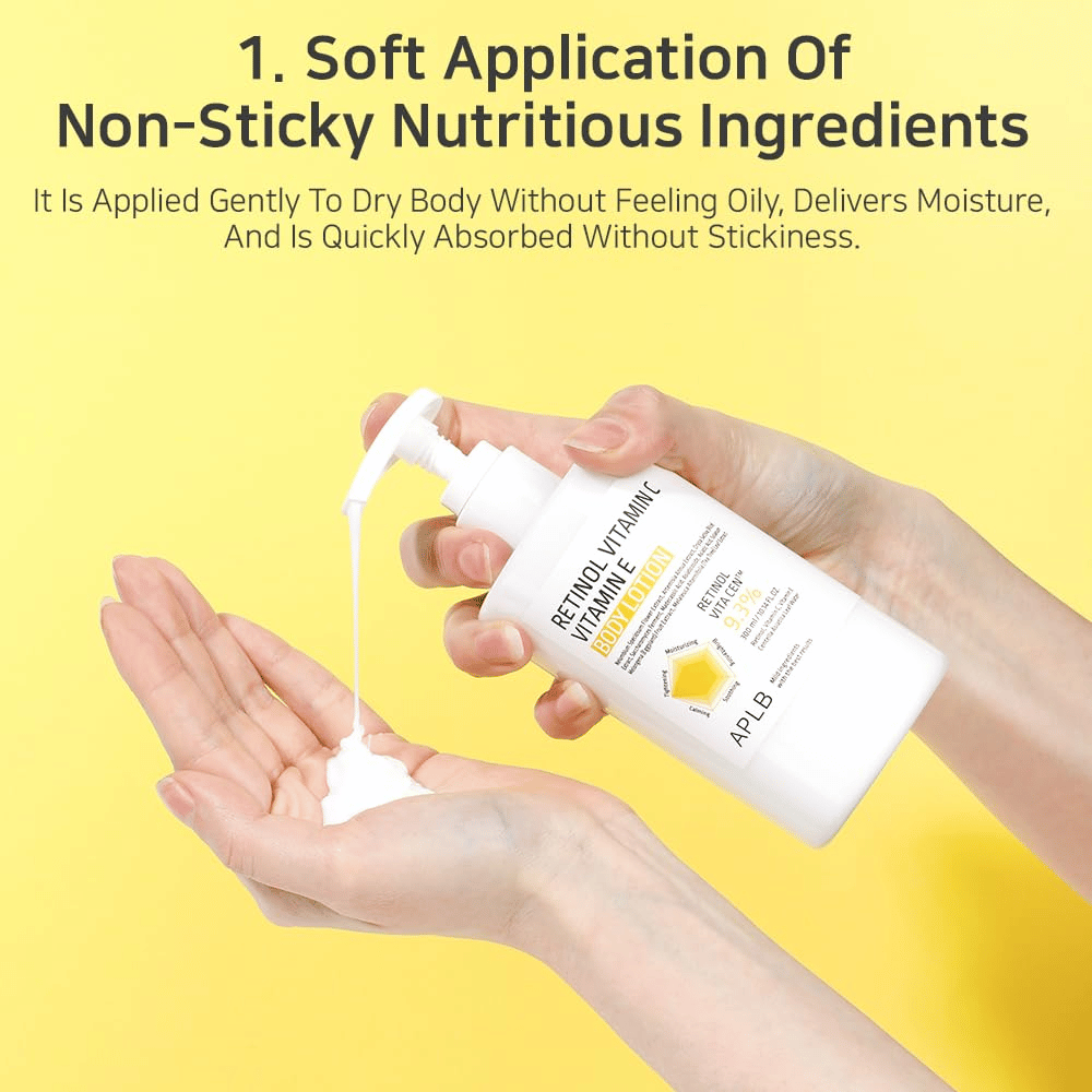 Osoba dozuje lotion na swoją dłoń. Obraz pokazuje konsystencję i aplikację, z naciskiem na to, że produkt jest lekki, nawilżający i nieklejący.