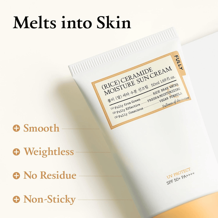 Grafika kampanijna dla FULLY Rice Ceramide Moisture Sun Cream, która podkreśla lekką i szybko wchłaniającą się formułę. Nacisk położono na odczucie na skórze, z przekazem, że produkt wtapia się bez lepkości, białego nalotu ani ciężkiego wykończenia.