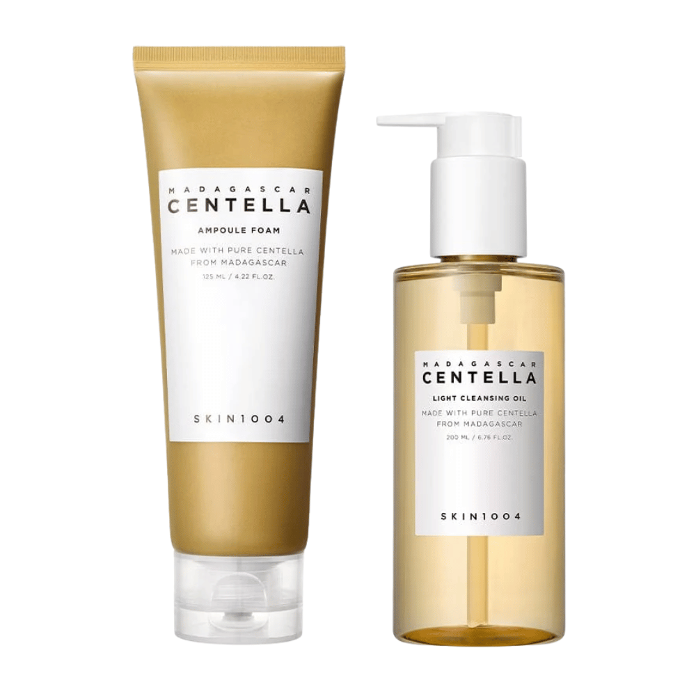 SKIN1004 Madagascar Centella Double Cleansing Duo Set z pianką Ampoule w brązowej tubie i olejkiem oczyszczającym w przezroczystej butelce z pompką, oba z minimalistyczną białą etykietą.