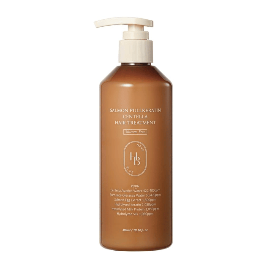 Heveblue Salmon Pullkeratin Centella Hair Treatment w brązowej butelce z pompką na jasnym tle. Kuracja do włosów z centellą, ekstraktem z łososia, keratyną, proteinami jedwabiu i proteinami mleka do pielęgnacji i nawilżenia włosów.