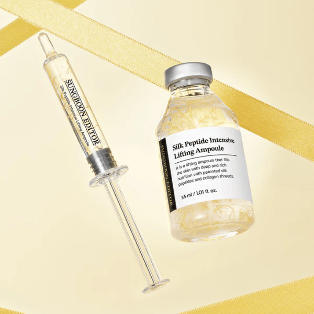 SUNGBOON EDITOR Silk Peptide Intensive Lifting Ampoule serum z peptydami jedwabiu i kolagenem, które nawilża skórę, poprawia elastyczność i zapewnia jędrniejszą skórę.