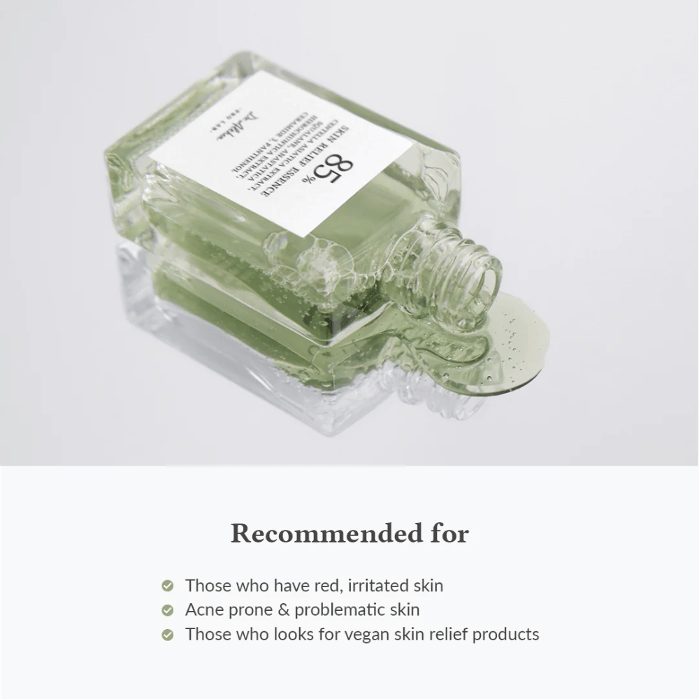 Dr. Althea Skin Relief Essence leży w pozycji, z której wypływa produkt. Polecany dla skóry zaczerwienionej, podrażnionej, skłonnej do trądziku oraz dla osób poszukujących wegańskiej pielęgnacji skóry.