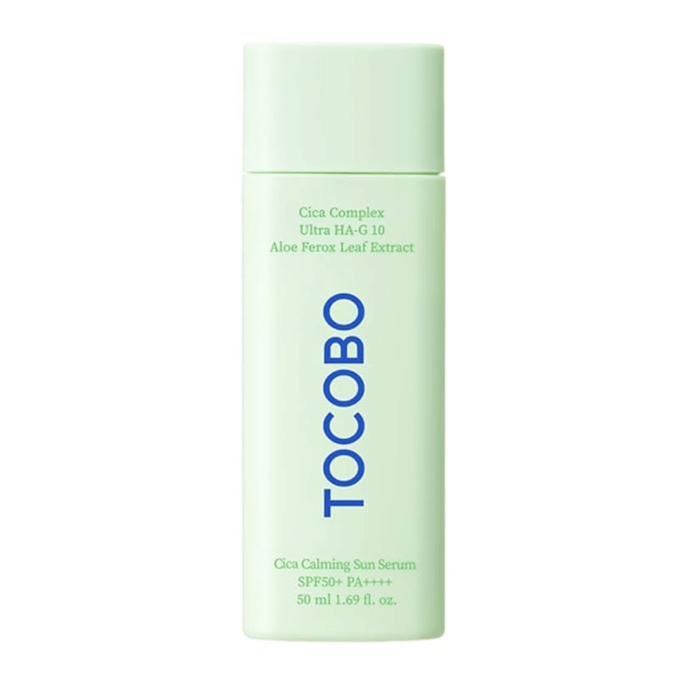 TOCOBO Cica Calming Sun Serum w miętowozielonej butelce z niebieskim napisem, SPF50+ PA++++, 50 ml.