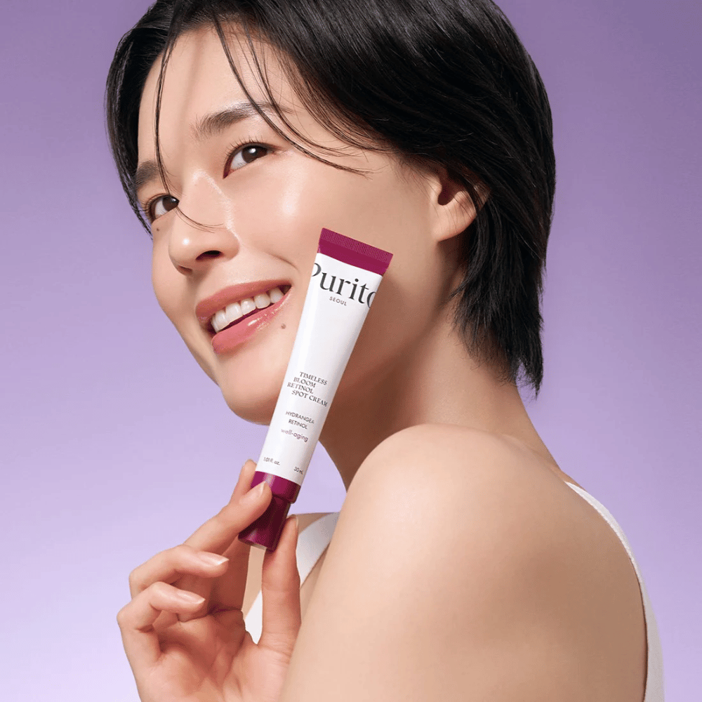 Purito Timeless Bloom Retinol Spot Cream to ukierunkowane leczenie zawierające retinol w celu redukcji drobnych linii i poprawy elastyczności skóry. Z nawilżającymi składnikami przywraca blask skóry i wzmacnia barierę, idealny dla dojrzałej skóry lub jako rutyna przeciwstarzeniowa.