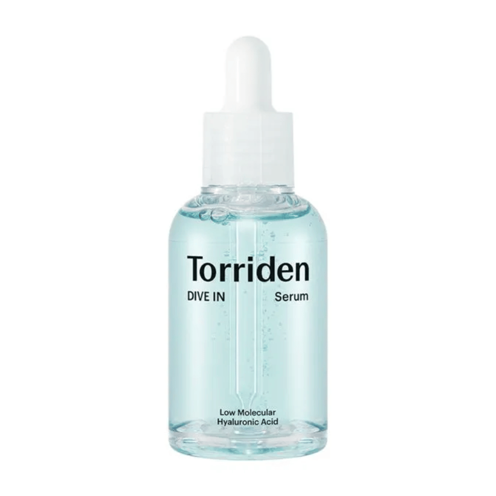 Butelka Torriden DIVE-IN Low Molecule Hyaluronic Acid Serum 50ml do nawilżania, na białym tle.