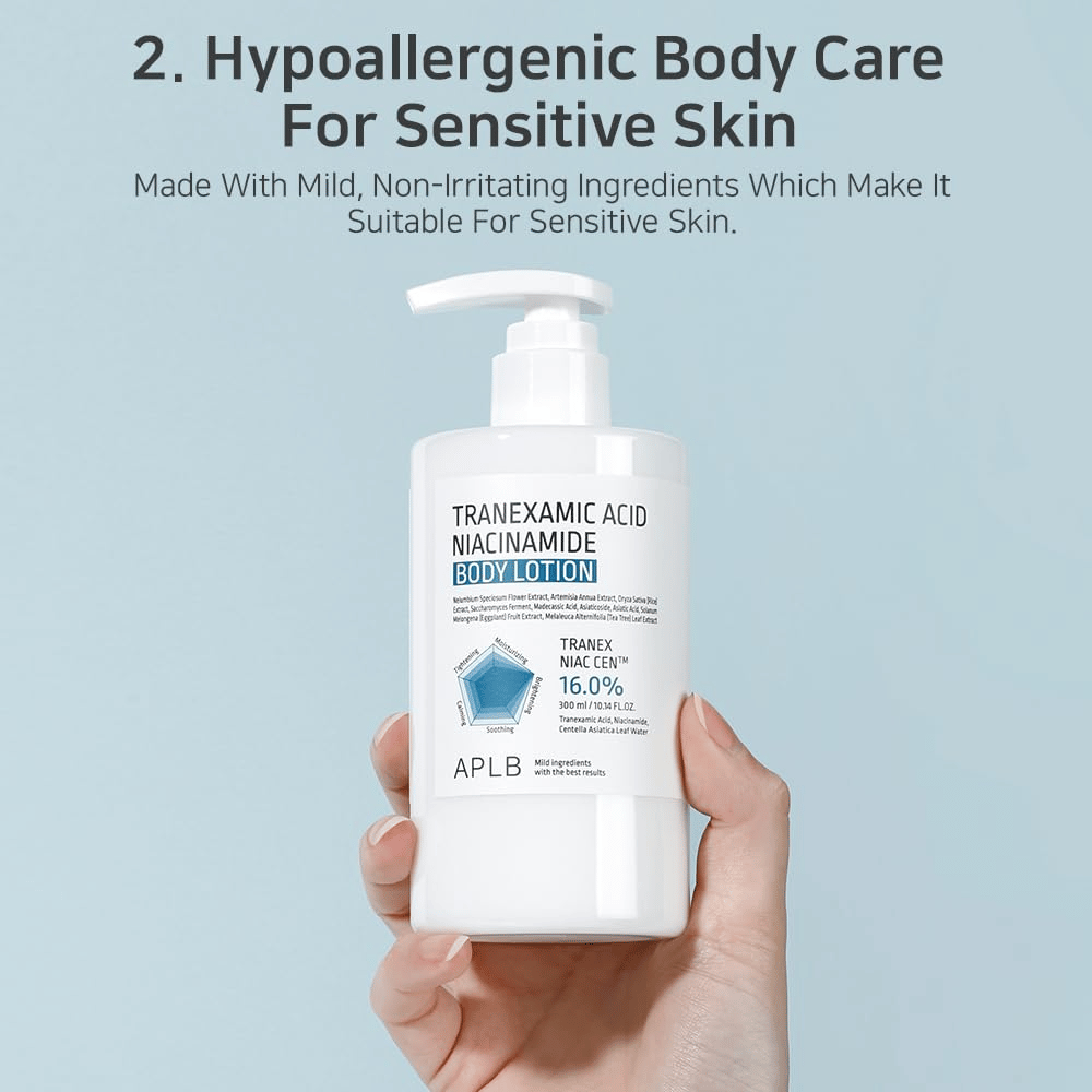 Zdjęcie produktu przedstawiające APLB Tranexamic Acid Niacinamide Body Lotion z naciskiem na hipoalergiczną pielęgnację ciała dla wrażliwej skóry. Obraz podkreśla łagodne i delikatne składniki odpowiednie dla suchej i wrażliwej skóry.