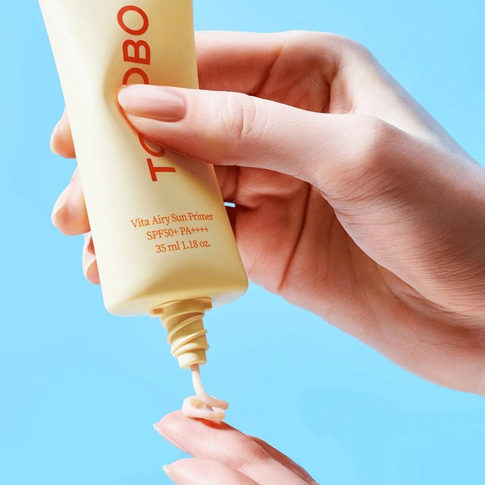 TOCOBO Vita Airy Sun Primer ma lekką i jedwabistą konsystencję, która wtapia się w skórę bez uczucia lepkości. Idealna jako baza pod makijaż – z wysoką ochroną przeciwsłoneczną!