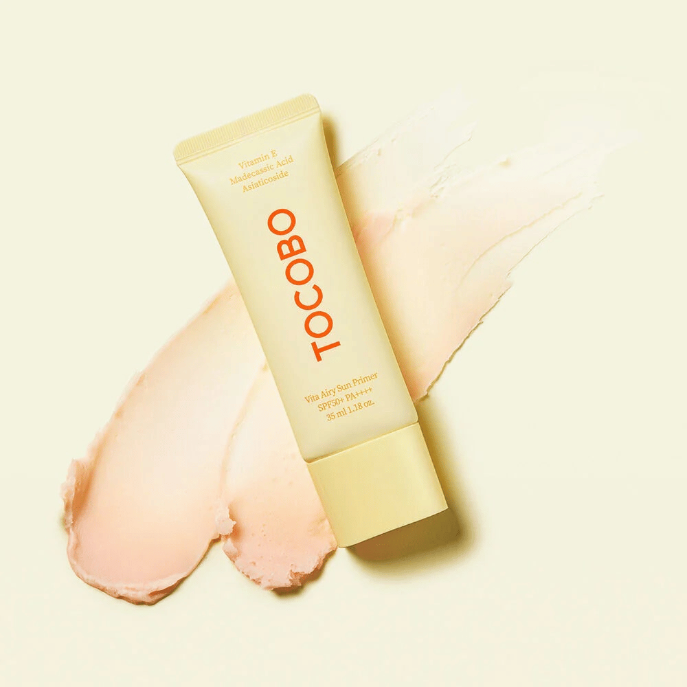 TOCOBO Vita Airy Sun Primer – lekka baza przeciwsłoneczna z SPF50+ PA++++, która wyrównuje koloryt skóry i chroni przed promieniowaniem UV, jednocześnie pielęgnując witaminą C i madecassoside.