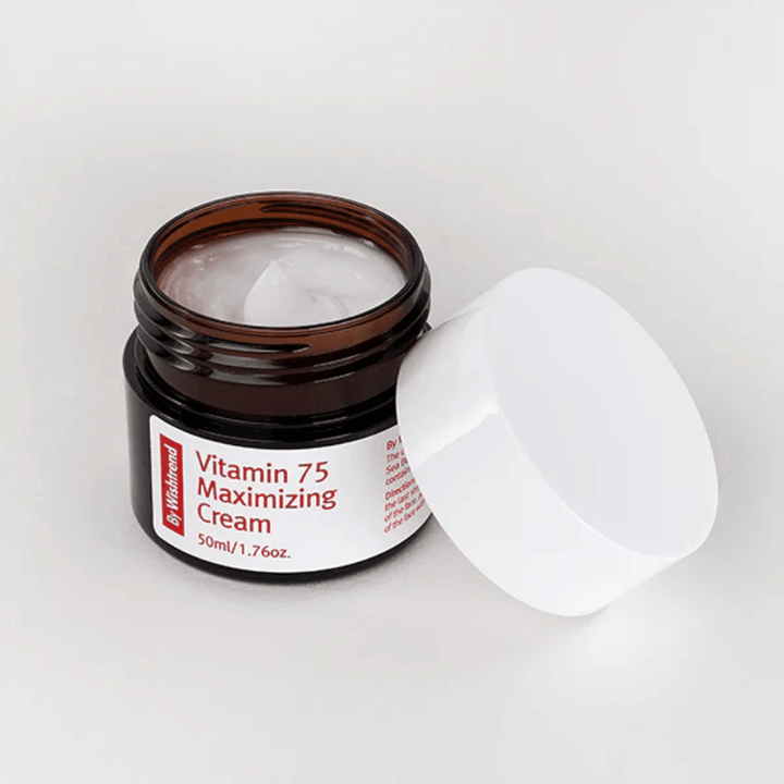 By Wishtrend Vitamin 75 Maximizing Cream krem do twarzy z rokitnikiem, który nawilża skórę oraz zapewnia bardziej wyrównany koloryt i naturalny blask.